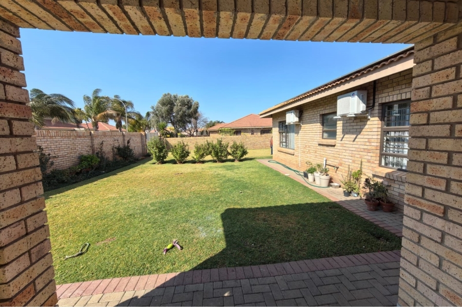 3 Bedroom Property for Sale in Hillcrest Northern Cape